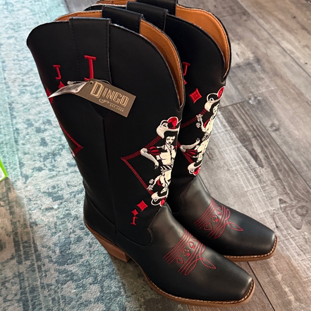 Dingo Women's Black and Red Heeled Boots
